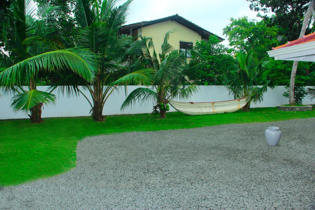 Villa Palm Breeze Polhena 外观 照片