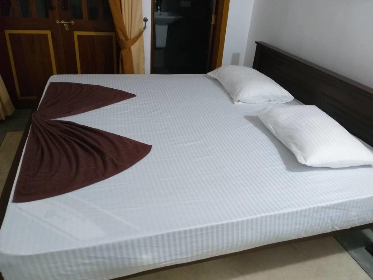 Villa Palm Breeze Polhena 外观 照片